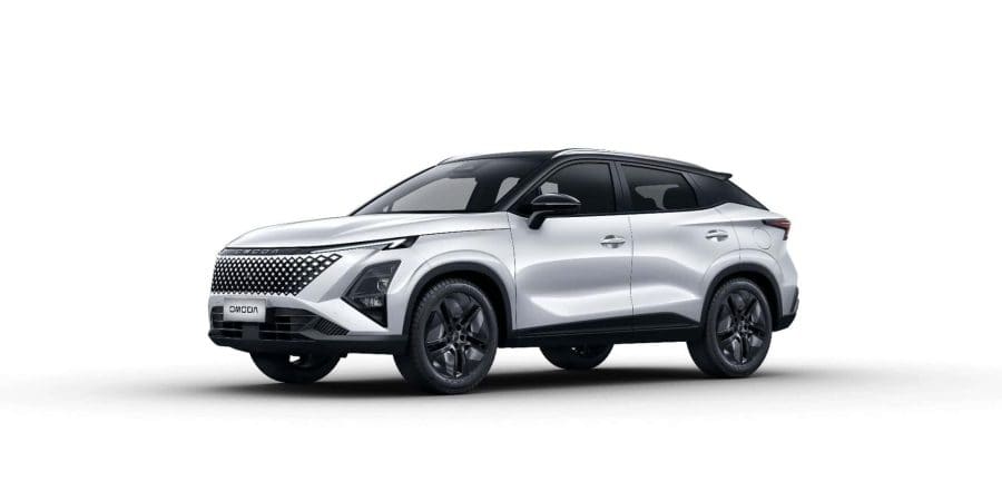 Renting Coches Baratos Omoda 5 1.5 TGDI HEV Business Blanco techo negro, Plata techo negro, Negro