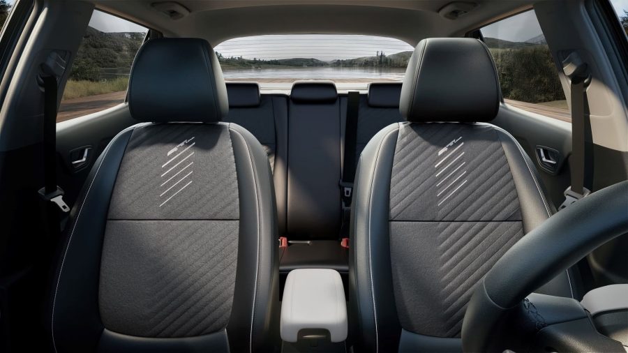 Renting Coches Baratos Kia Stonic 1.0 T-GDi MHEV Drive Clear White, Sparkling Silver, Astro Grey