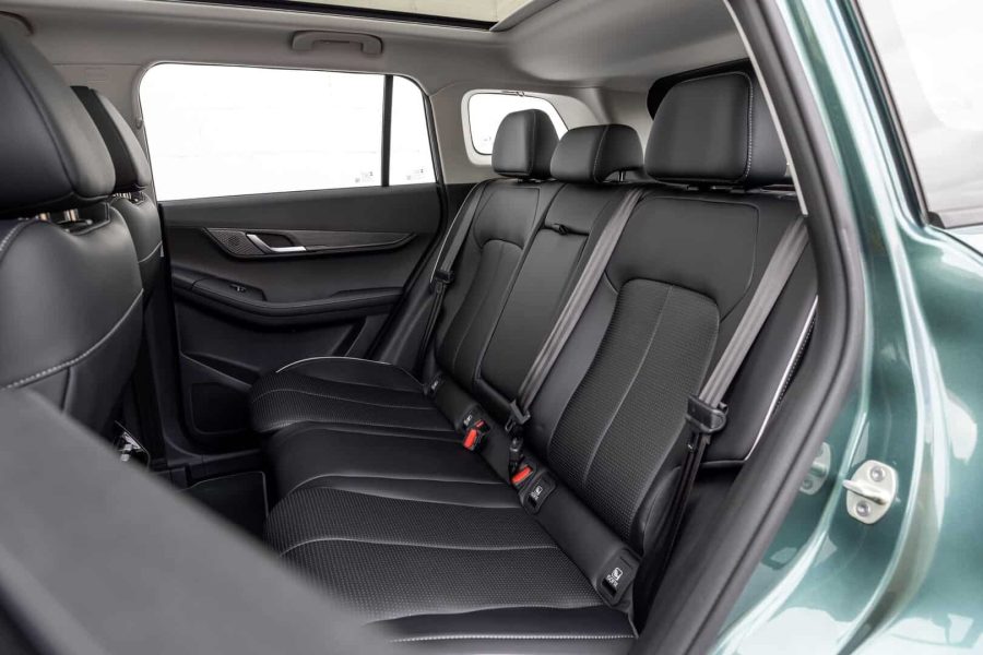 Renting Coches Baratos Jaecoo 5 HEV Exclusive Gris Antracita, Blanco, Negro