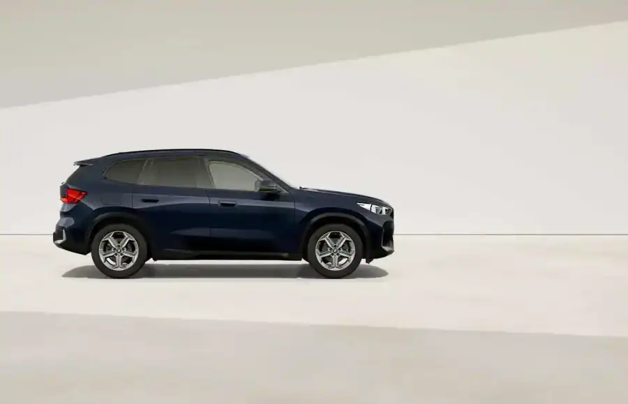 Renting Coches Baratos BMW X1 sDrive 20d Night Dusk Blue, Mineral White