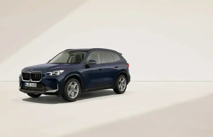 Renting Coches Baratos BMW X1 sDrive 20d Night Dusk Blue, Mineral White
