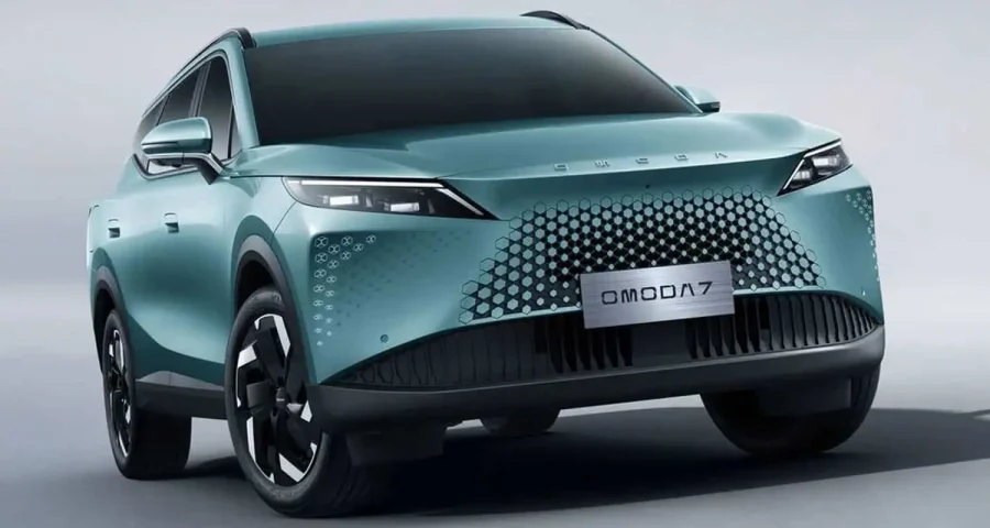 Renting Coches Baratos Omoda 7 1.5T PHEV Premium Verde Wave, Plata Moonlight, Negro Opalo, Blanco Perlado