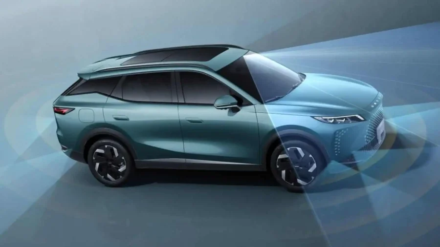 Renting Coches Baratos Omoda 7 1.5T PHEV Premium Verde Wave, Plata Moonlight, Negro Opalo, Blanco Perlado