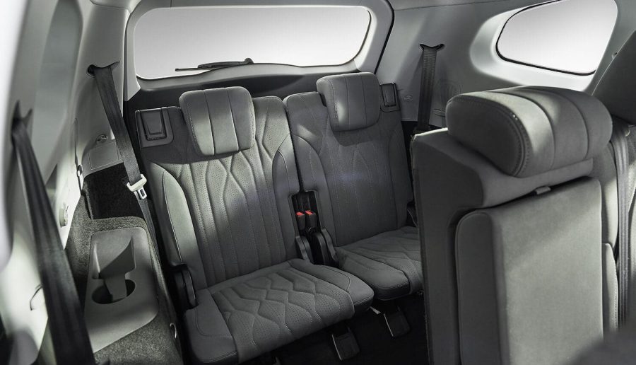 Renting Coches Baratos Ebro S800 1.5 TGDI PHEV Luxury E-CVT Blanco Khaki, Gris Bambu