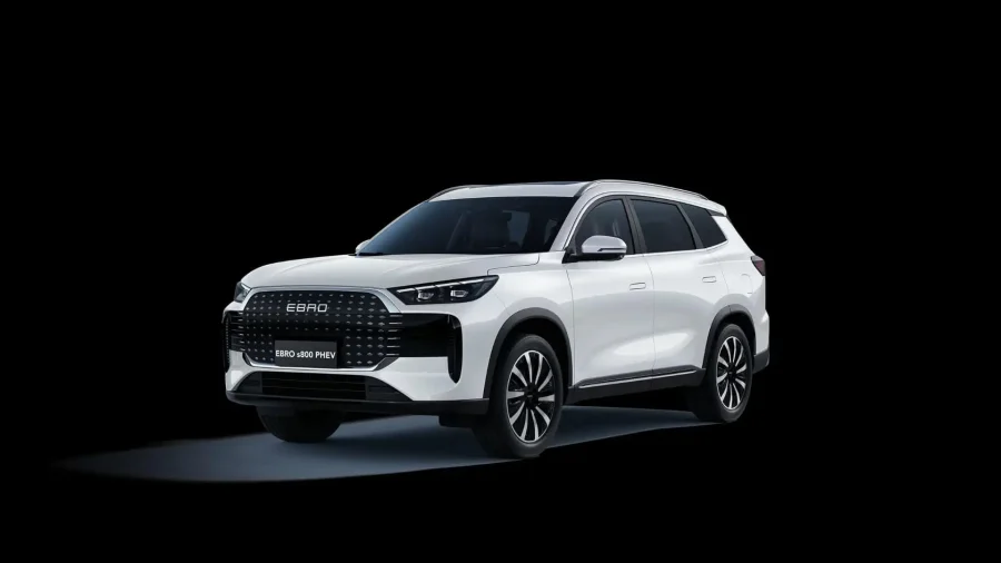 Renting Coches Baratos Ebro S800 1.5 TGDI PHEV Luxury E-CVT Blanco Khaki, Gris Bambu
