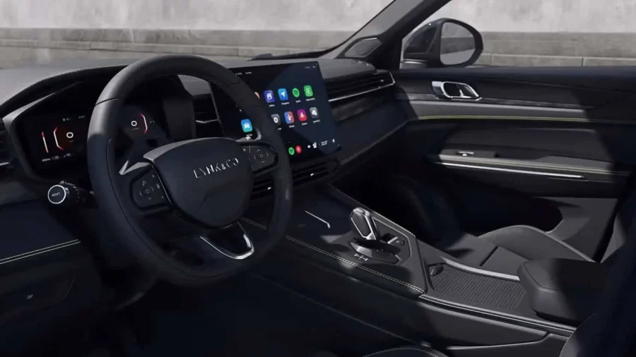 Renting Coches Baratos Lynk & Co 01 1.5 PHEV Core Mineral Green, Crystal White, Sparking Black