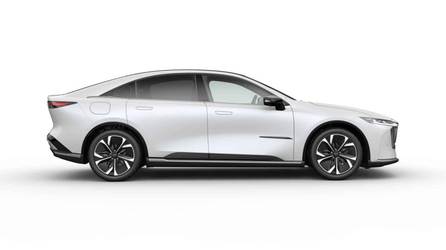 Renting Coches Baratos Mazda 6e EV Takumi Blanco