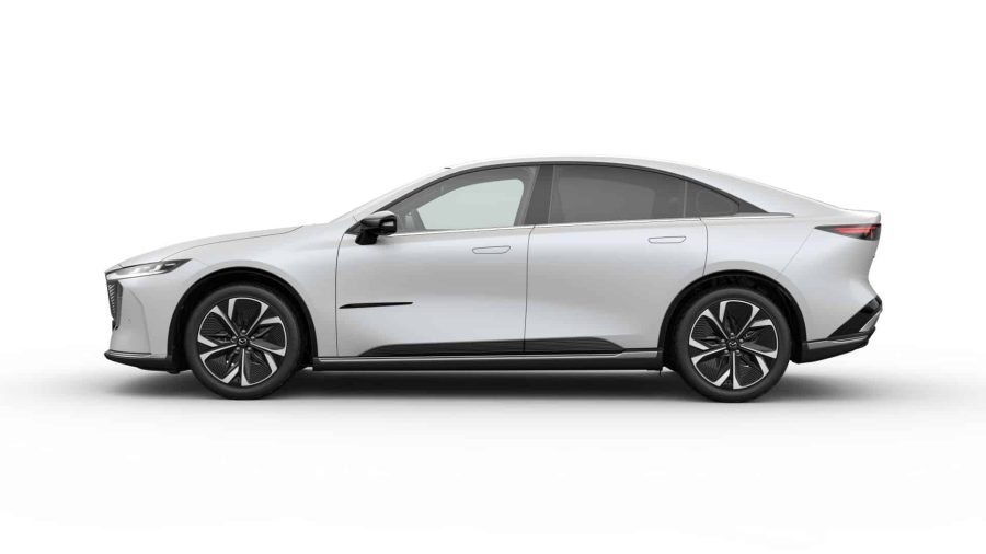 Renting Coches Baratos Mazda 6e EV Takumi Blanco