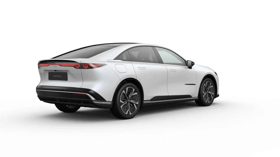 Renting Coches Baratos Mazda 6e EV Takumi Blanco
