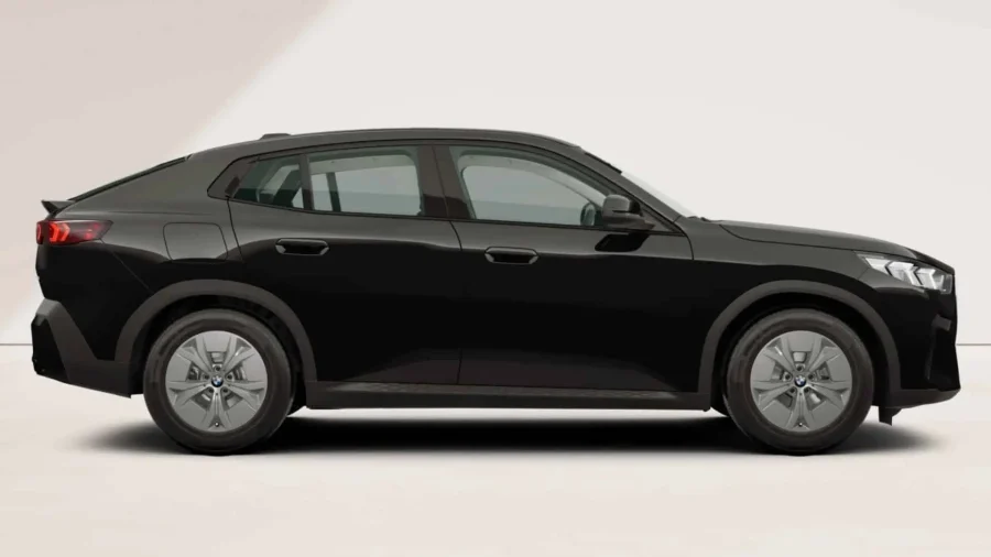 Renting Coches Baratos BMW iX2 eDrive20 Black Solid