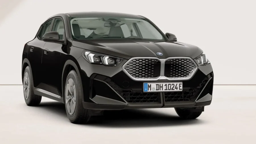Renting Coches Baratos BMW iX2 eDrive20 Black Solid