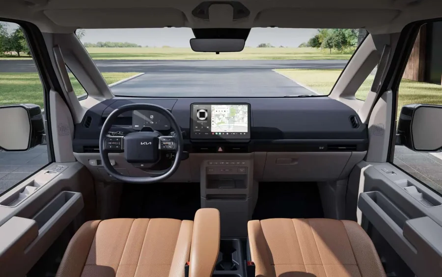 Renting Coches Baratos Kia PV5 Passenger L2H1 LR Plus Clear White, Steel Gray, Aurora Black, Lakehouse Grey, Runaway Red