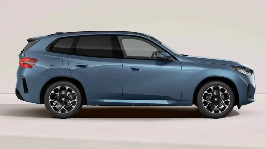 Renting Coches Baratos BMW X3 20d xDrive M Sport Arctic Race Blue, Black Sapphire