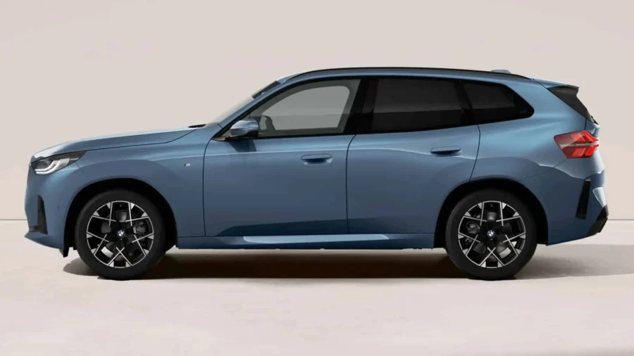 Renting Coches Baratos BMW X3 20d xDrive M Sport Arctic Race Blue, Black Sapphire