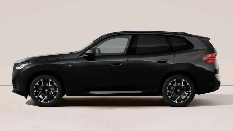Renting Coches Baratos BMW X3 30e xDrive M Sport Black Sapphire, Arctic Race Blue