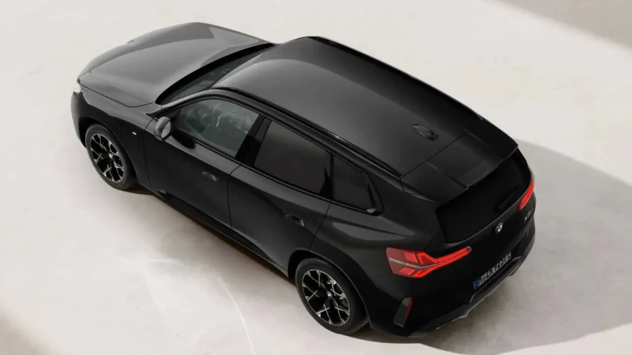 Renting Coches Baratos BMW X3 30e xDrive M Sport Black Sapphire, Arctic Race Blue