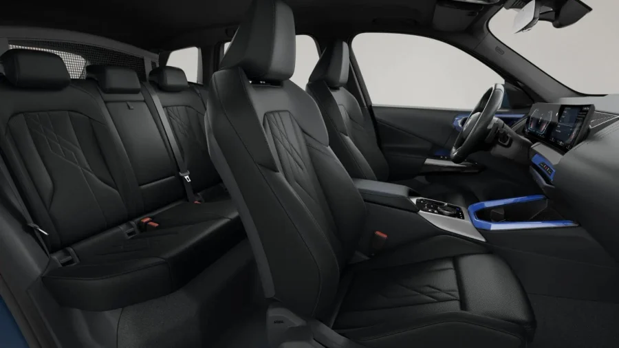 Renting Coches Baratos BMW X3 20d xDrive M Sport Arctic Race Blue, Black Sapphire