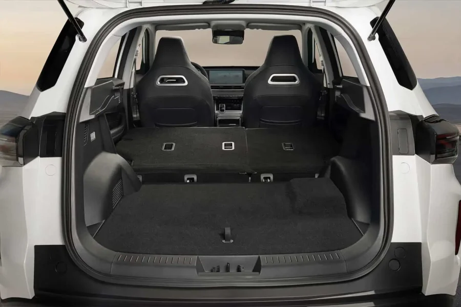Renting Coches Baratos Ebro S400 1.5 DHE HEV Excellence CVT Blanco Khaki, Gris Phantom