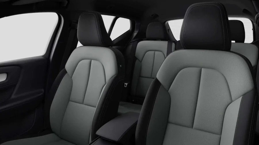 Renting Coches Baratos Volvo XC40 2.0 B3 G Core Auto Crystal White