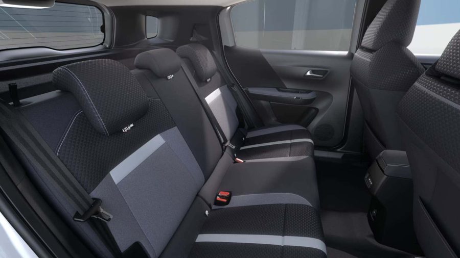 Renting Coches Baratos Opel Frontera 1.2T XHT Hybrid eDCT6 107kW Ultimate Arktis White, Kristall Silver
